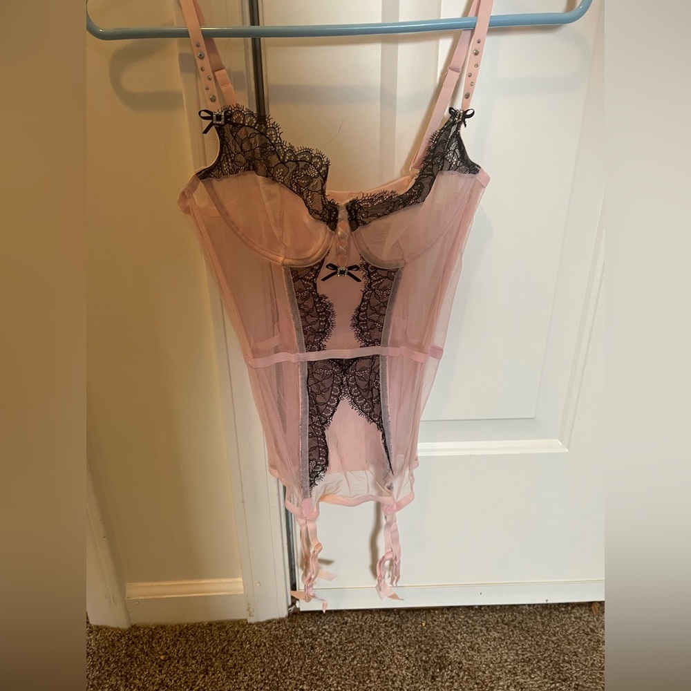 Victorias Secret corset, pink sheer w/ bling, 34B